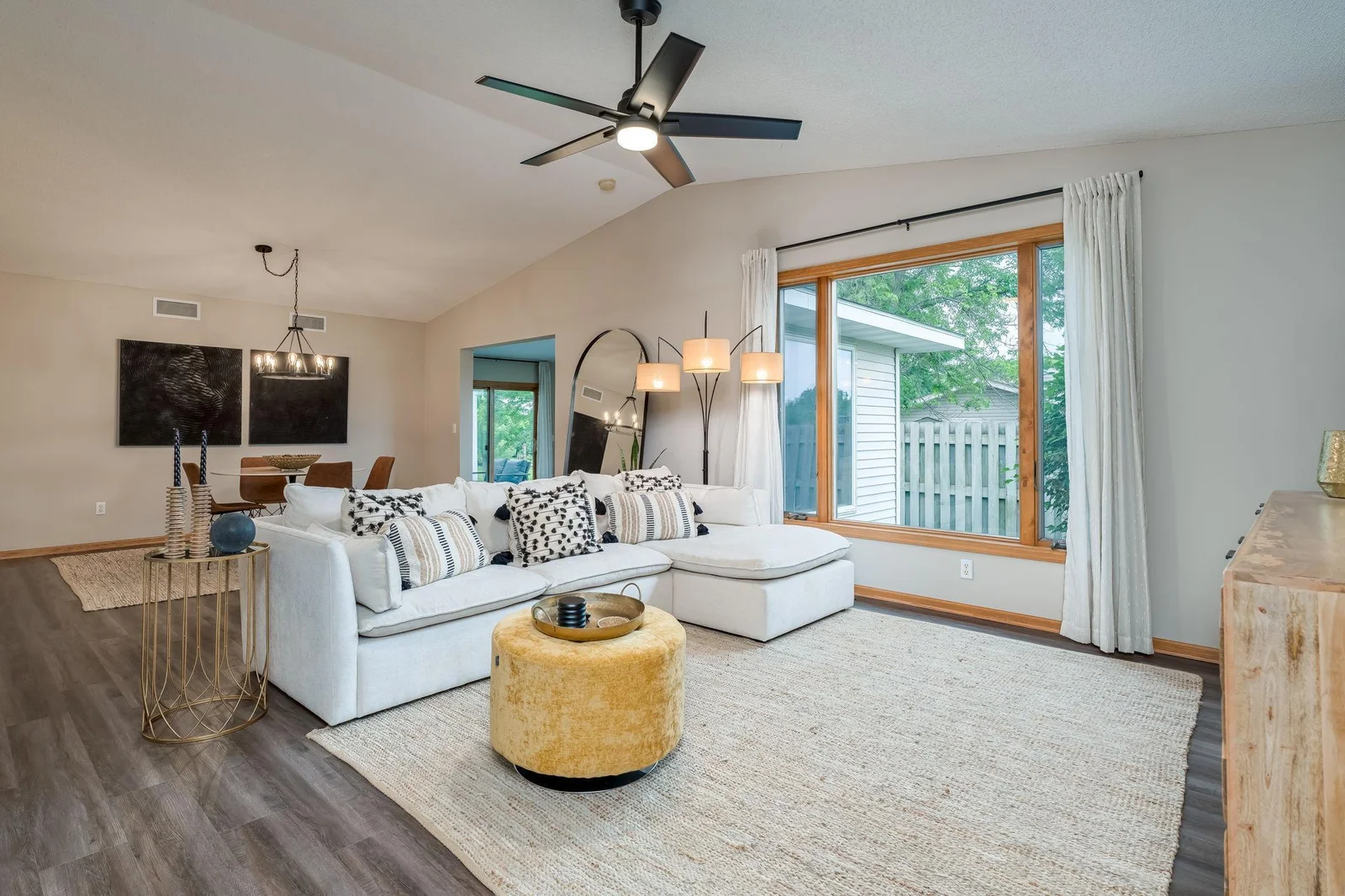 4-web-or-mls-623-e-rolling-hills-dr.jpg