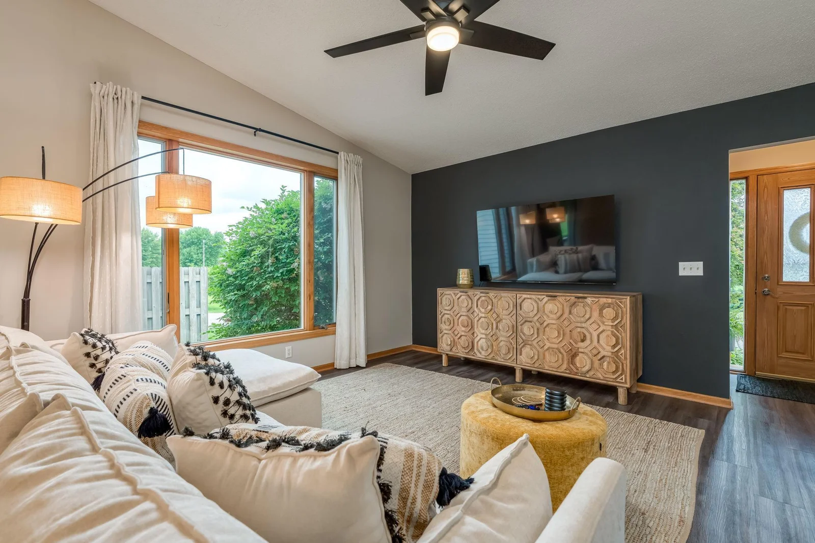 5-web-or-mls-623-e-rolling-hills-dr.jpg