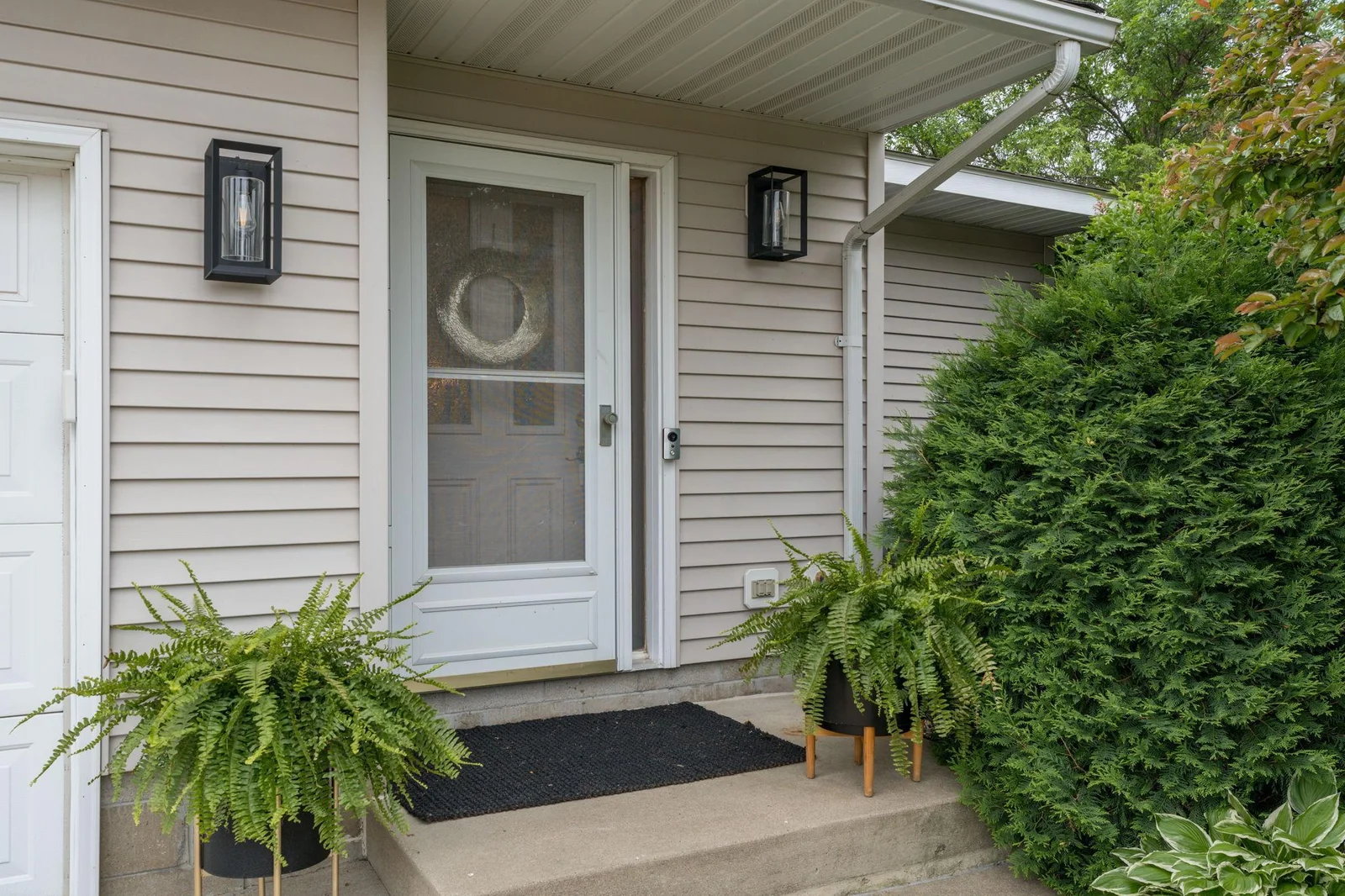 3-web-or-mls-623-e-rolling-hills-dr.jpg