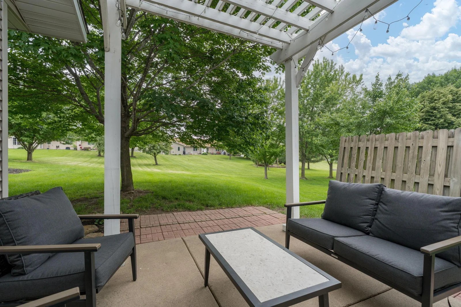 30-web-or-mls-623-e-rolling-hills-dr.jpg