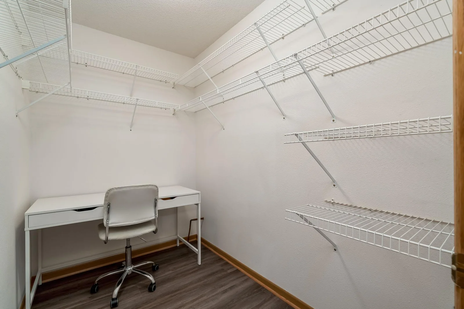 23-web-or-mls-623-e-rolling-hills-dr.jpg