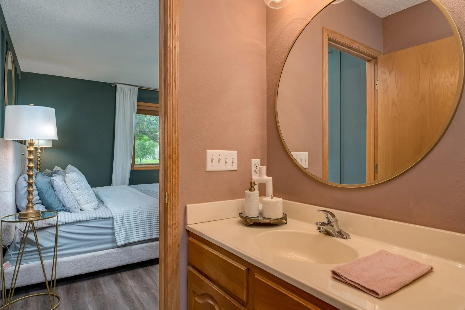 20-web-or-mls-623-e-rolling-hills-dr.jpg