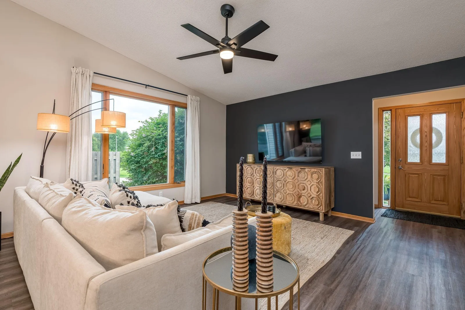 7-web-or-mls-623-e-rolling-hills-dr.jpg