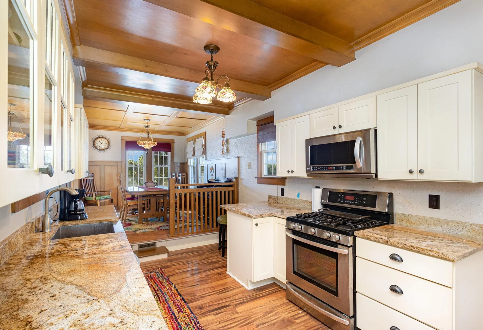gorgeous kitchen