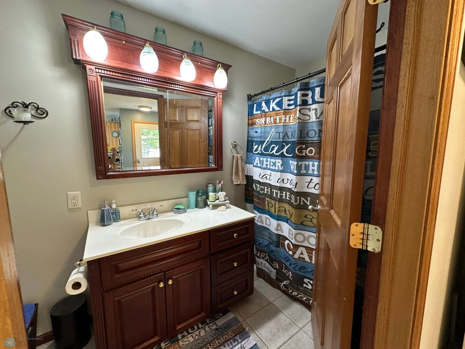Main Full Bath