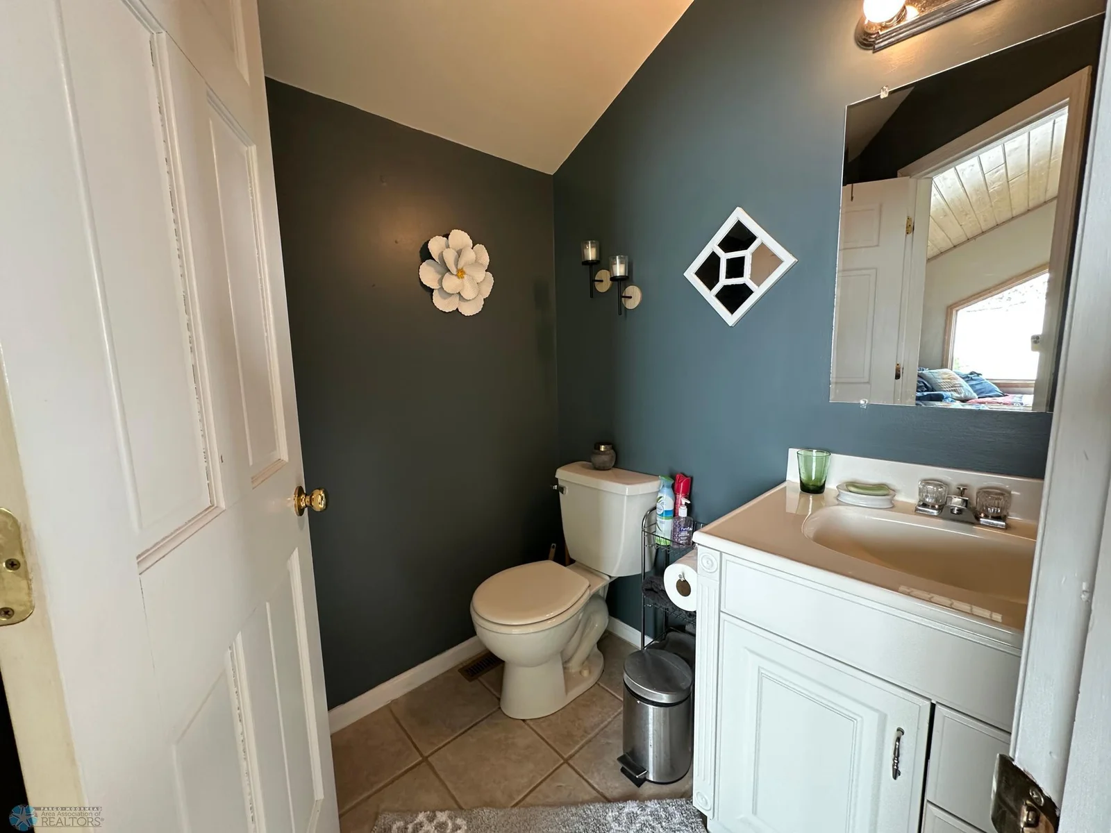 Loft 1/2 Bath
