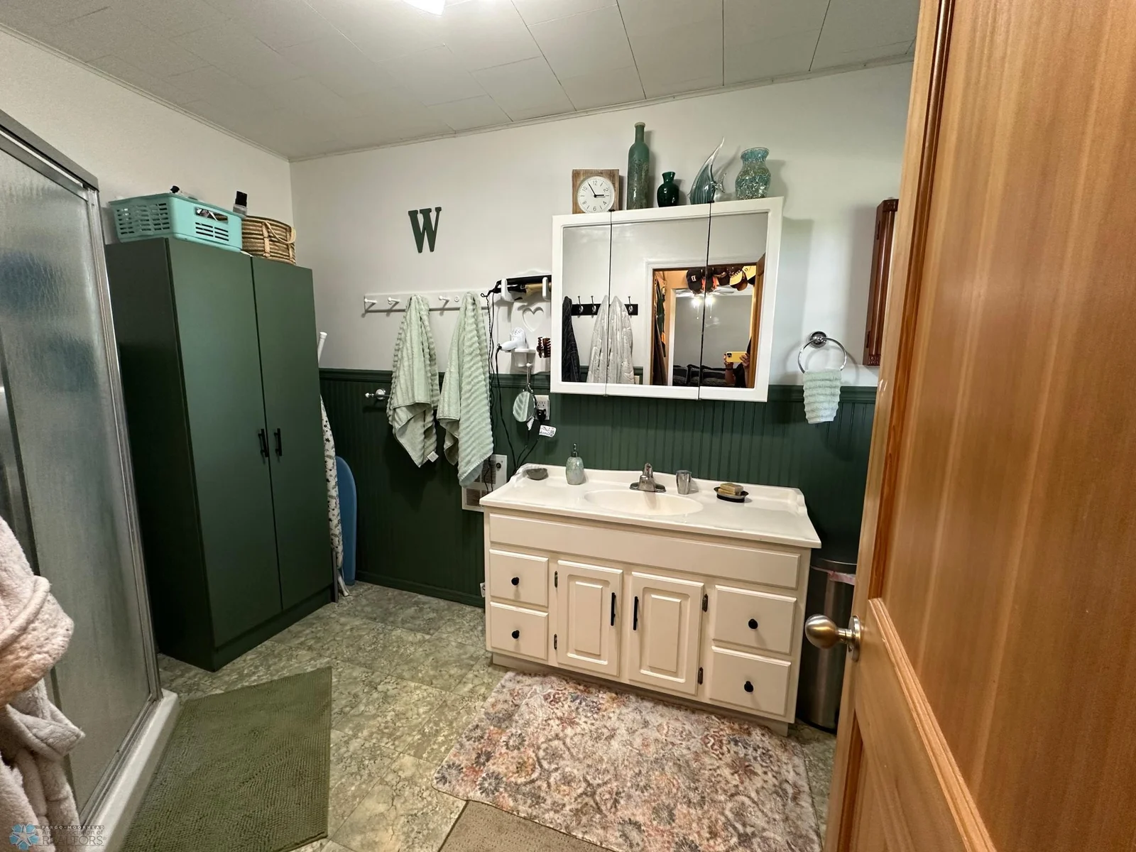 Primary 3/4 Bath