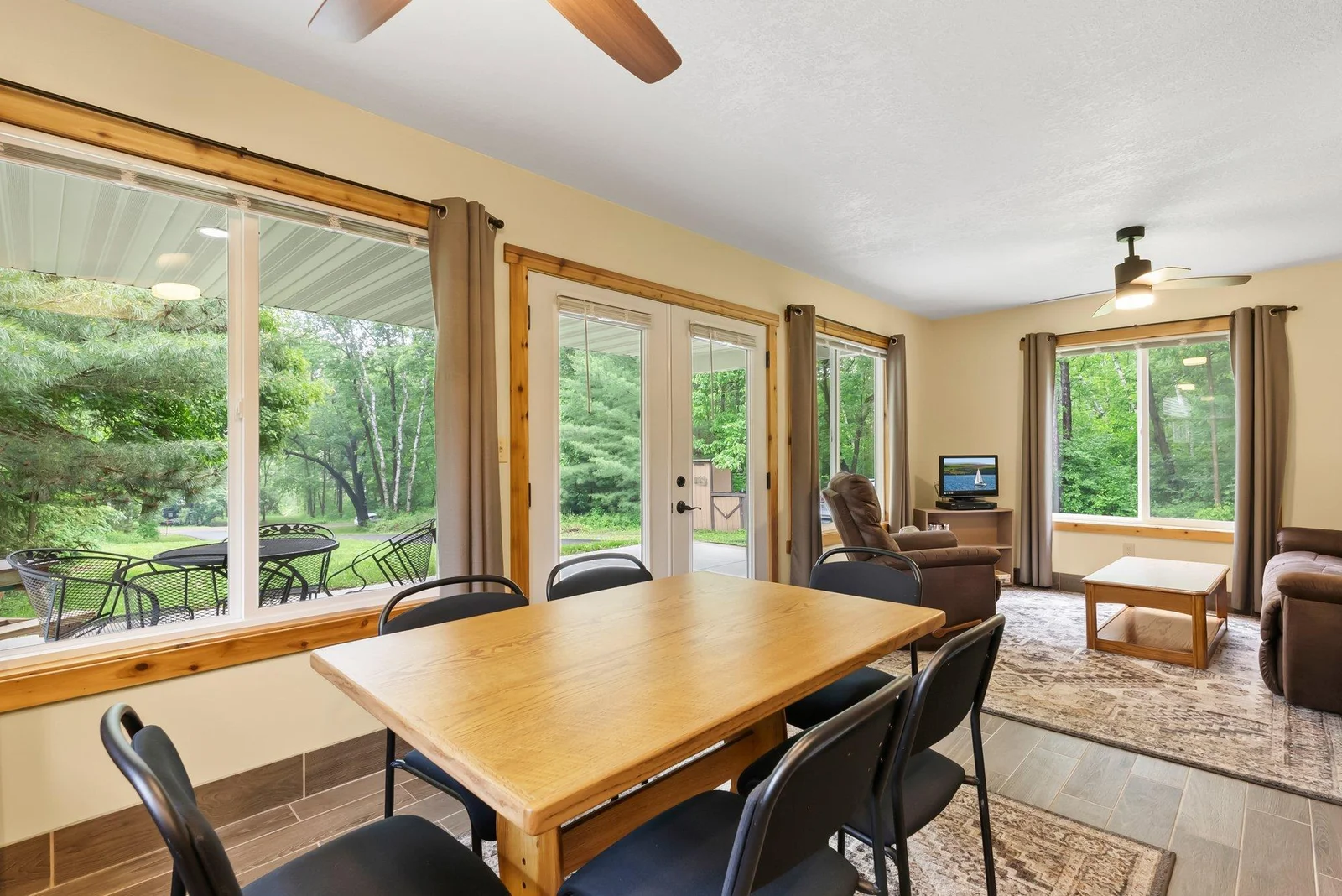 Excellent placement of windows and patio door, so much natural lighting!  The views are fantastic!