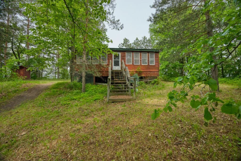 Main Cabin front view