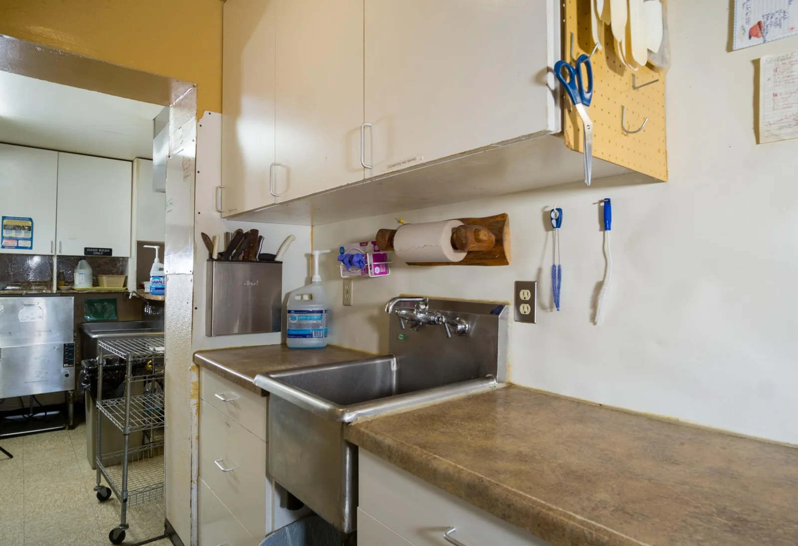 20 Main floor Back room.jpg