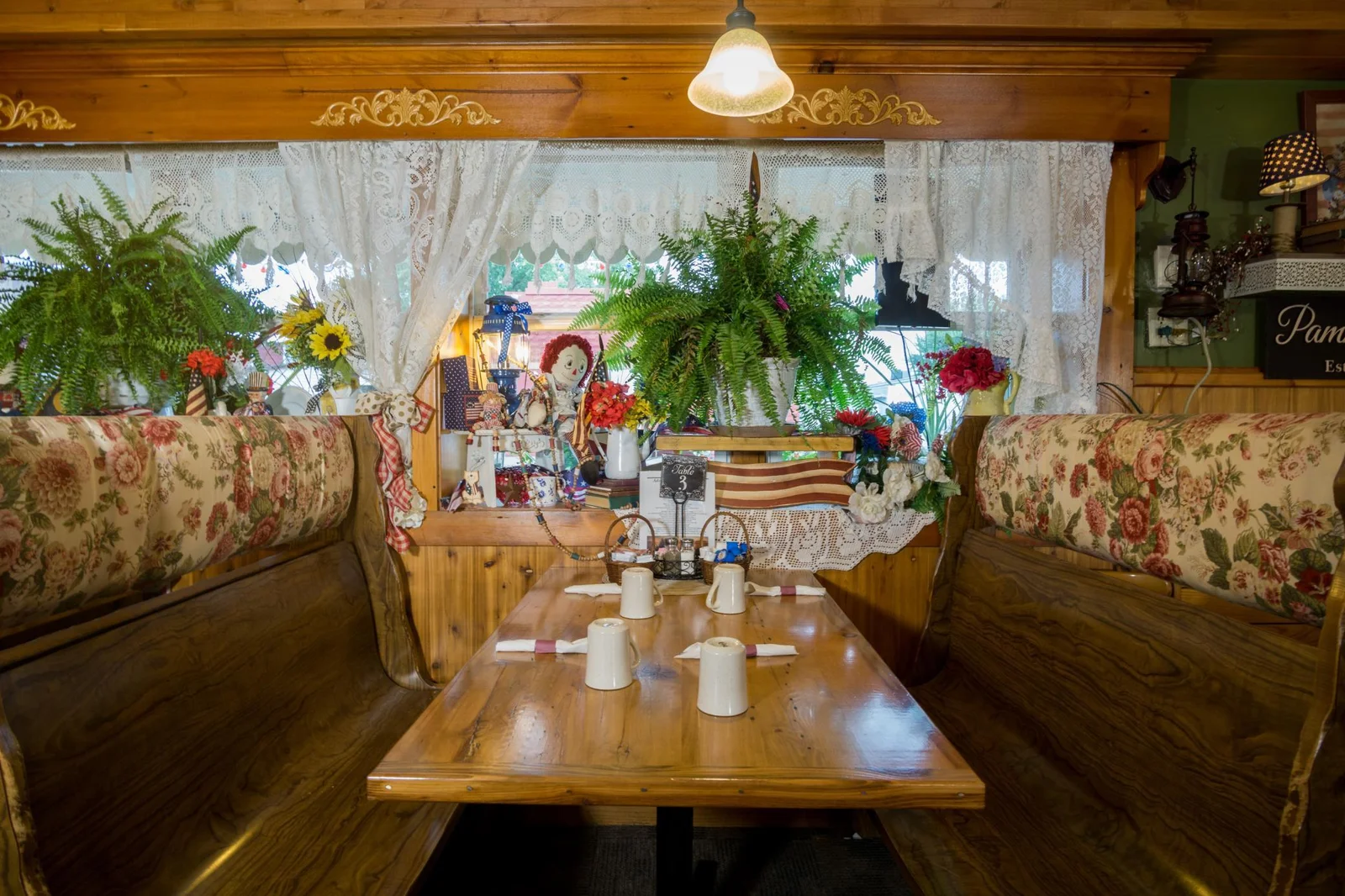 8 Dining Room.jpg
