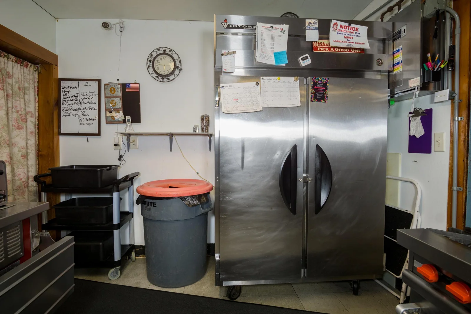 22 Main floor between Dining Room & Back room.jpg