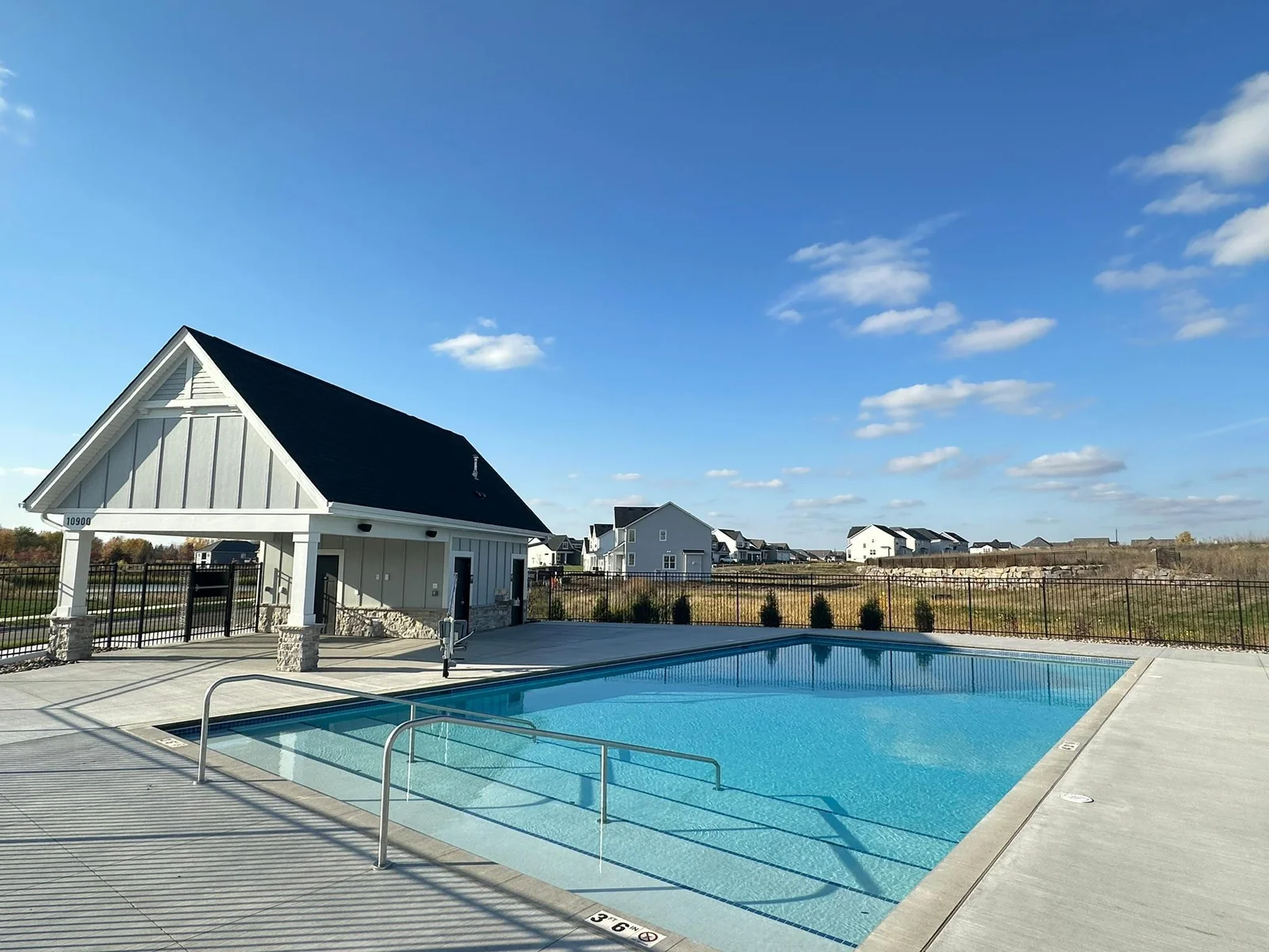 Lakeshore Park Pool.JPEG