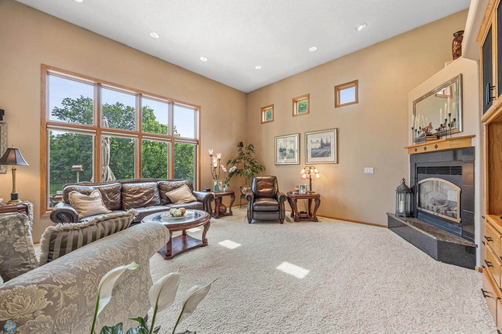 Living room, high ceilings