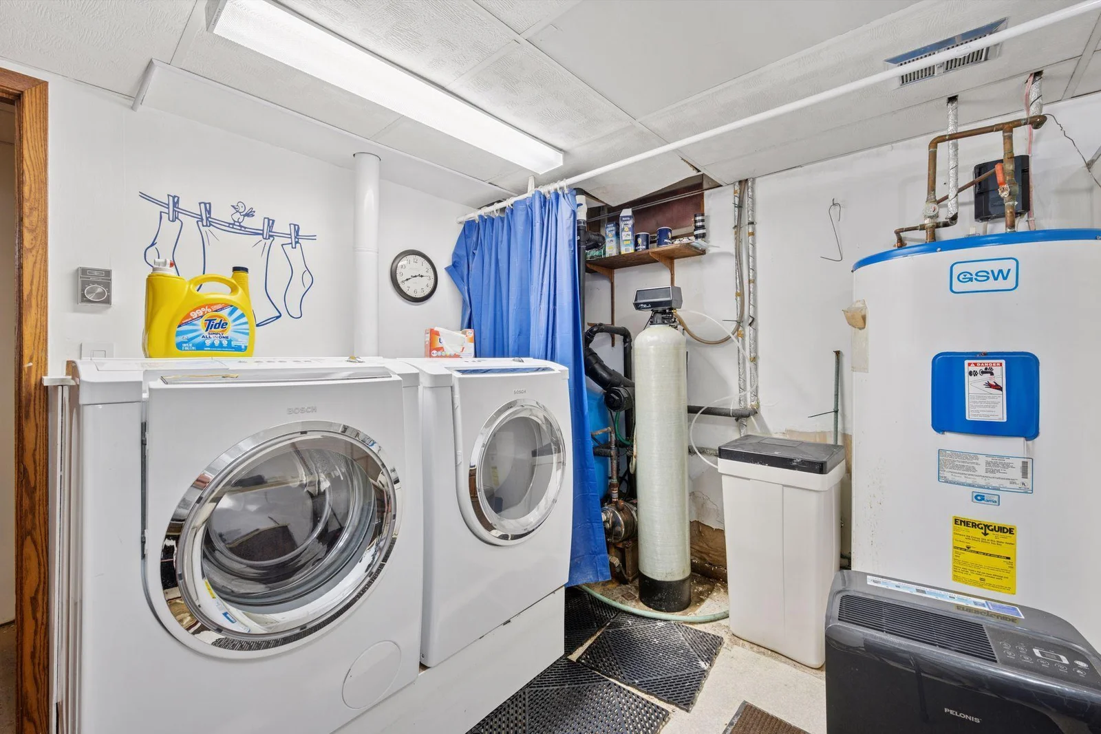 Laundry Room with Bosch W/D
