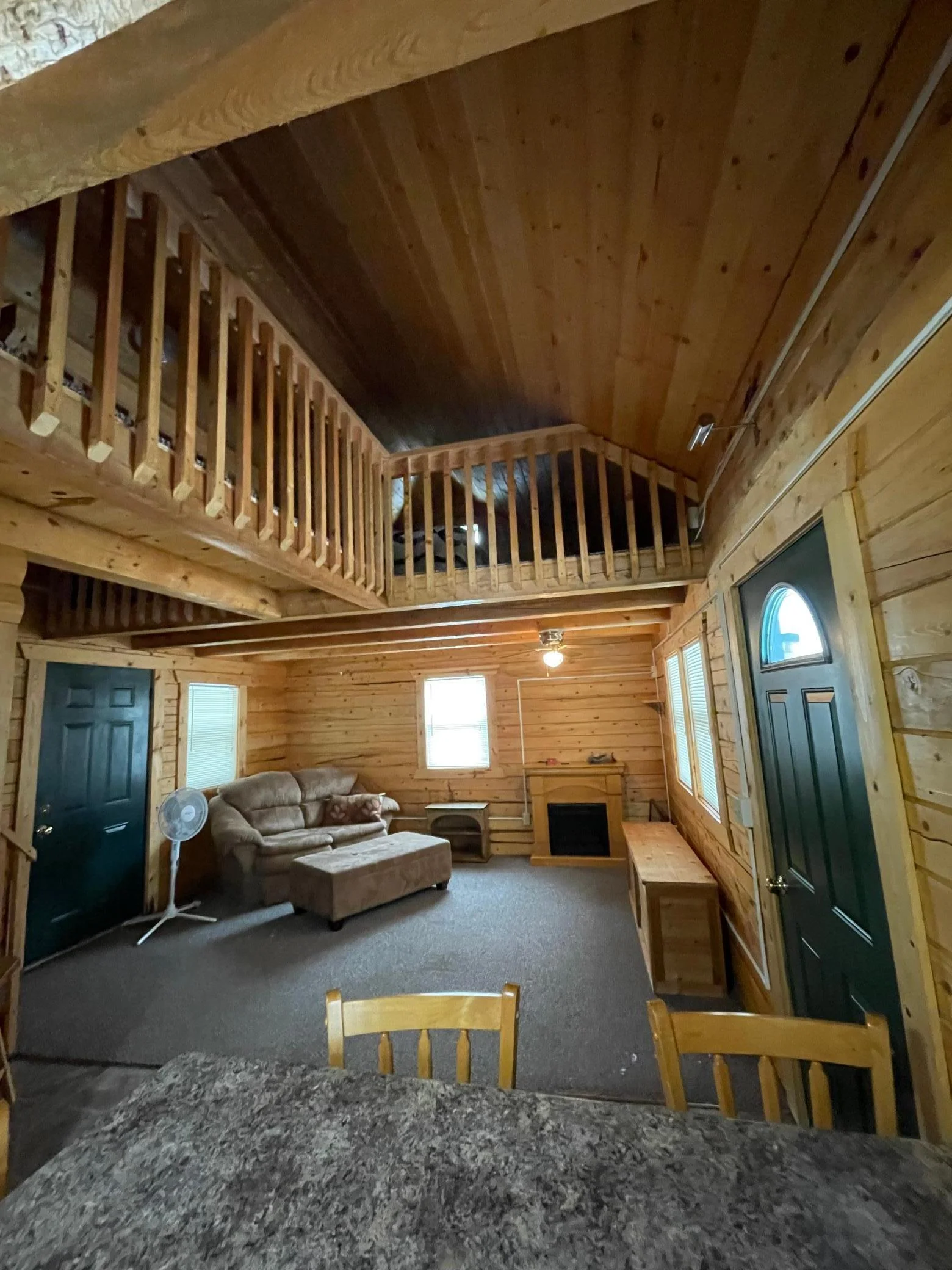Cabin2.jpg