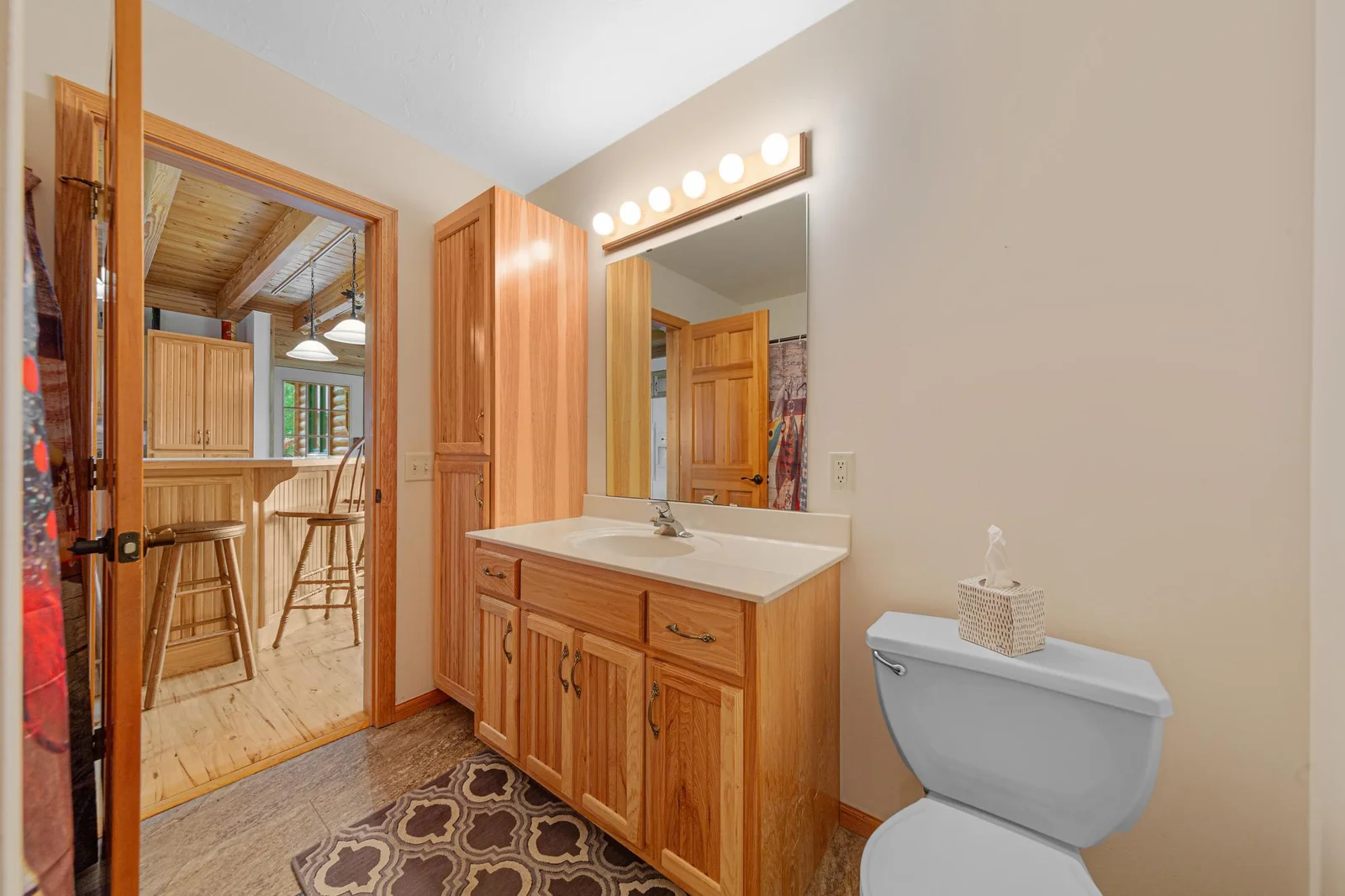 Mainfloor Bathroom