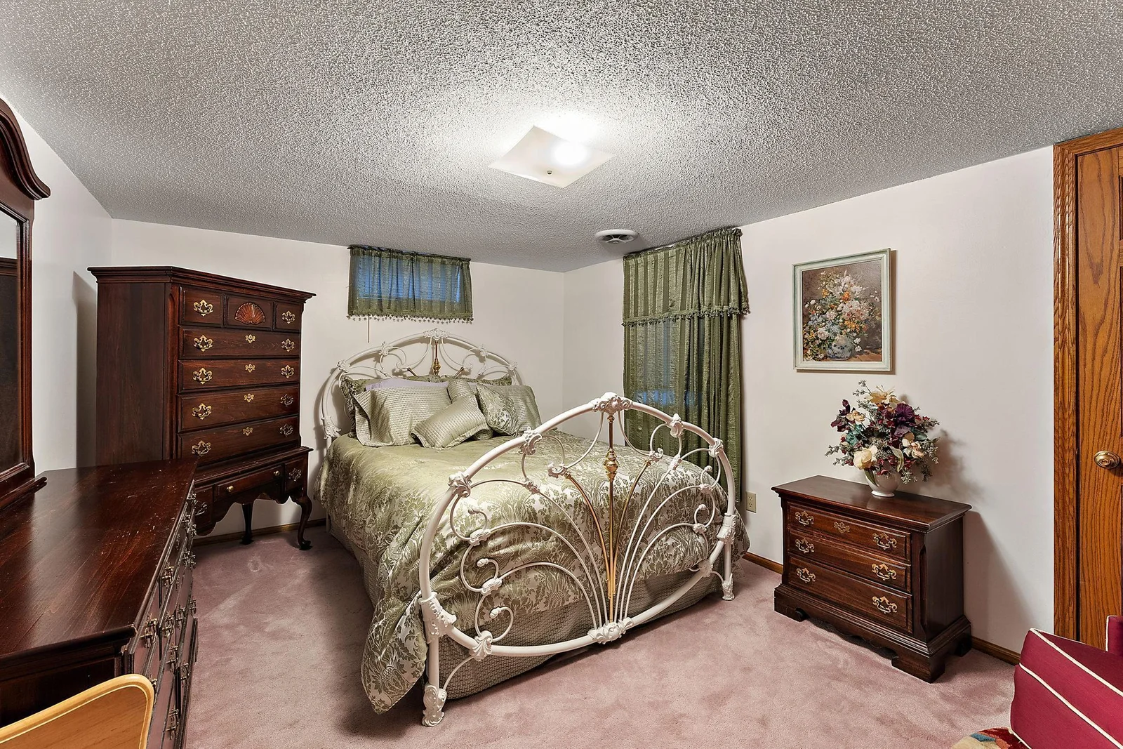 Basement Bedroom 10'-7"X17'-8"
