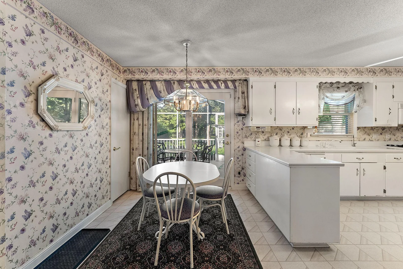 Kitchen with Screen porch