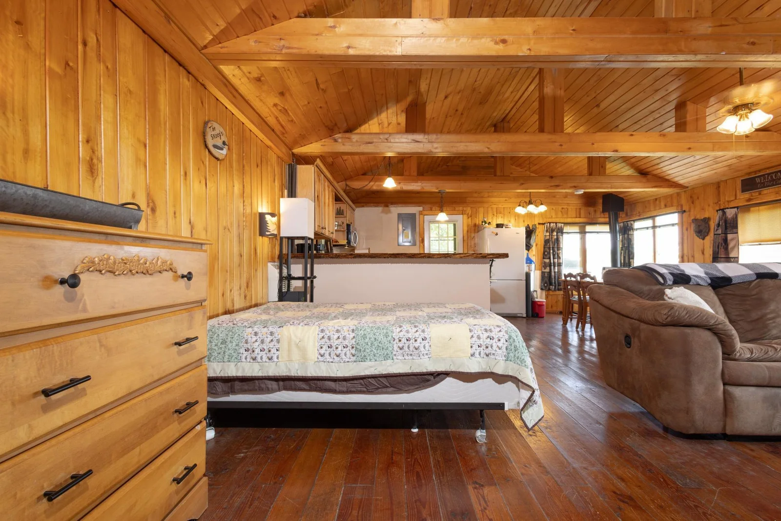 Livingroom.jpg