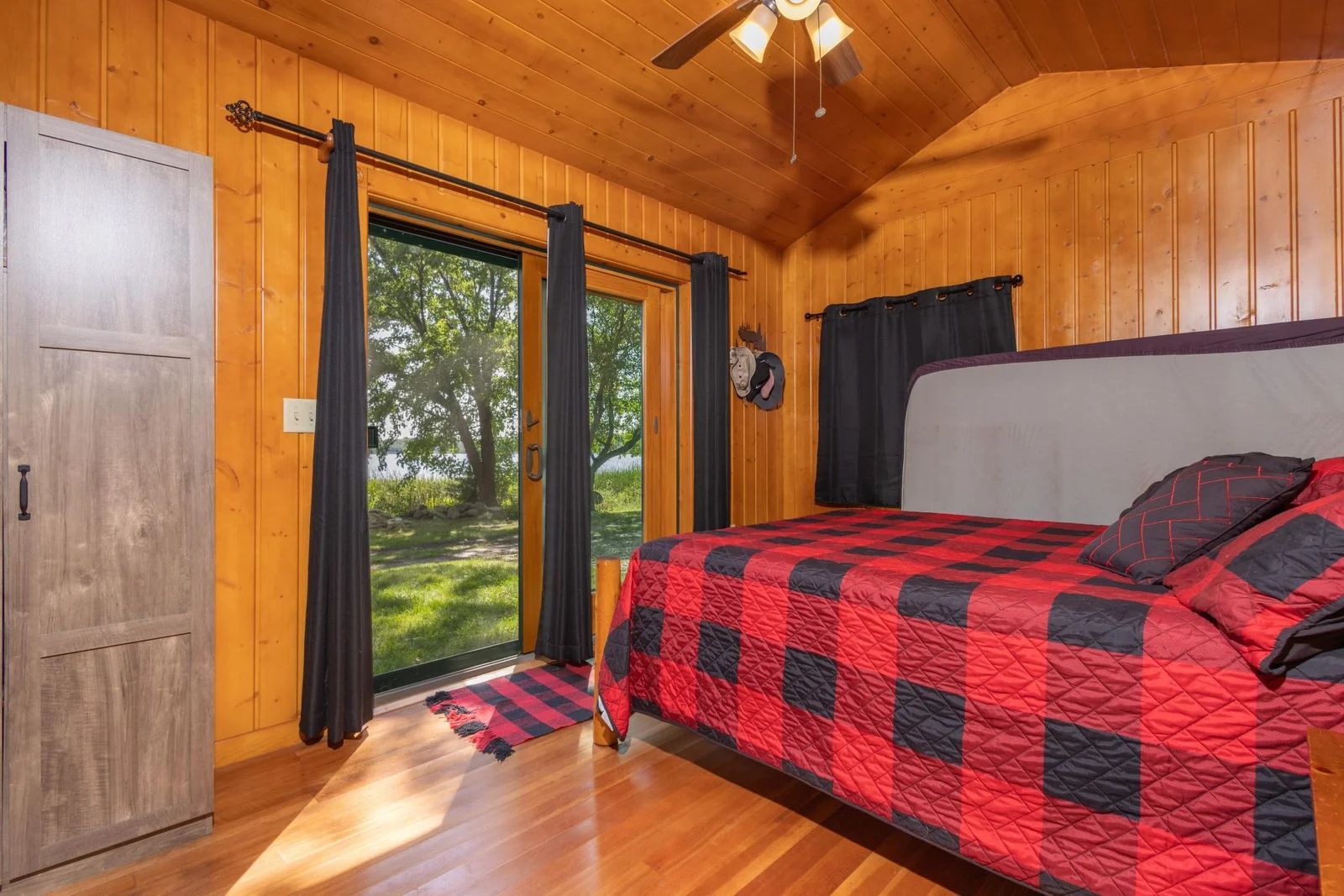 Bedroom.jpg