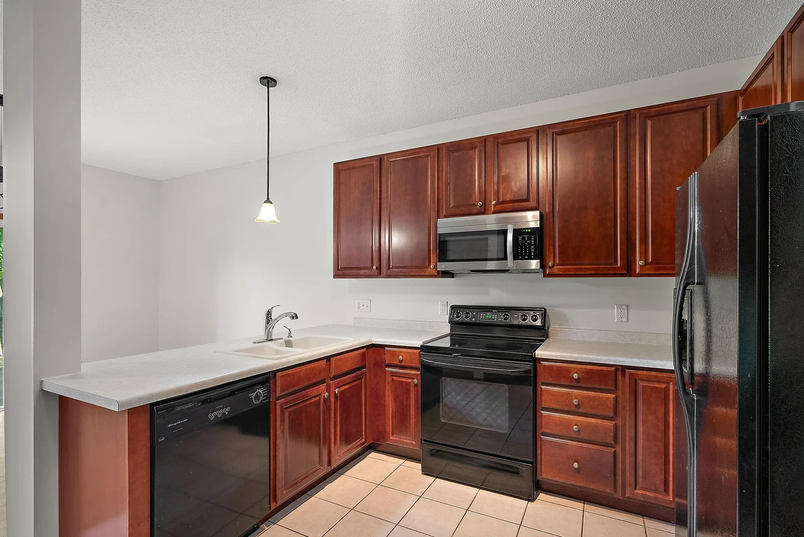 12-web-or-mls-First Person Visuals01515.jpg