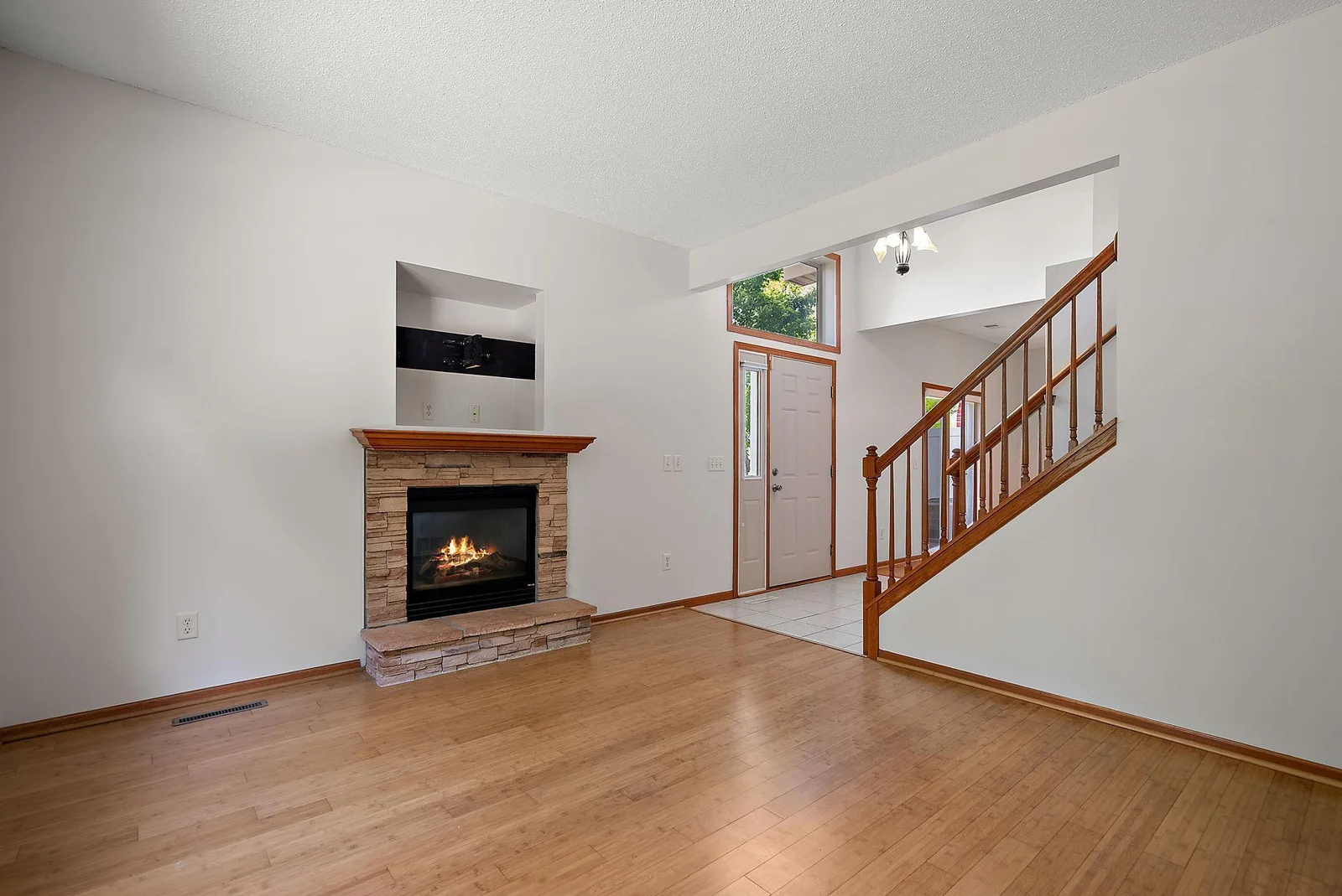 6-web-or-mls-First Person Visuals01491.jpg