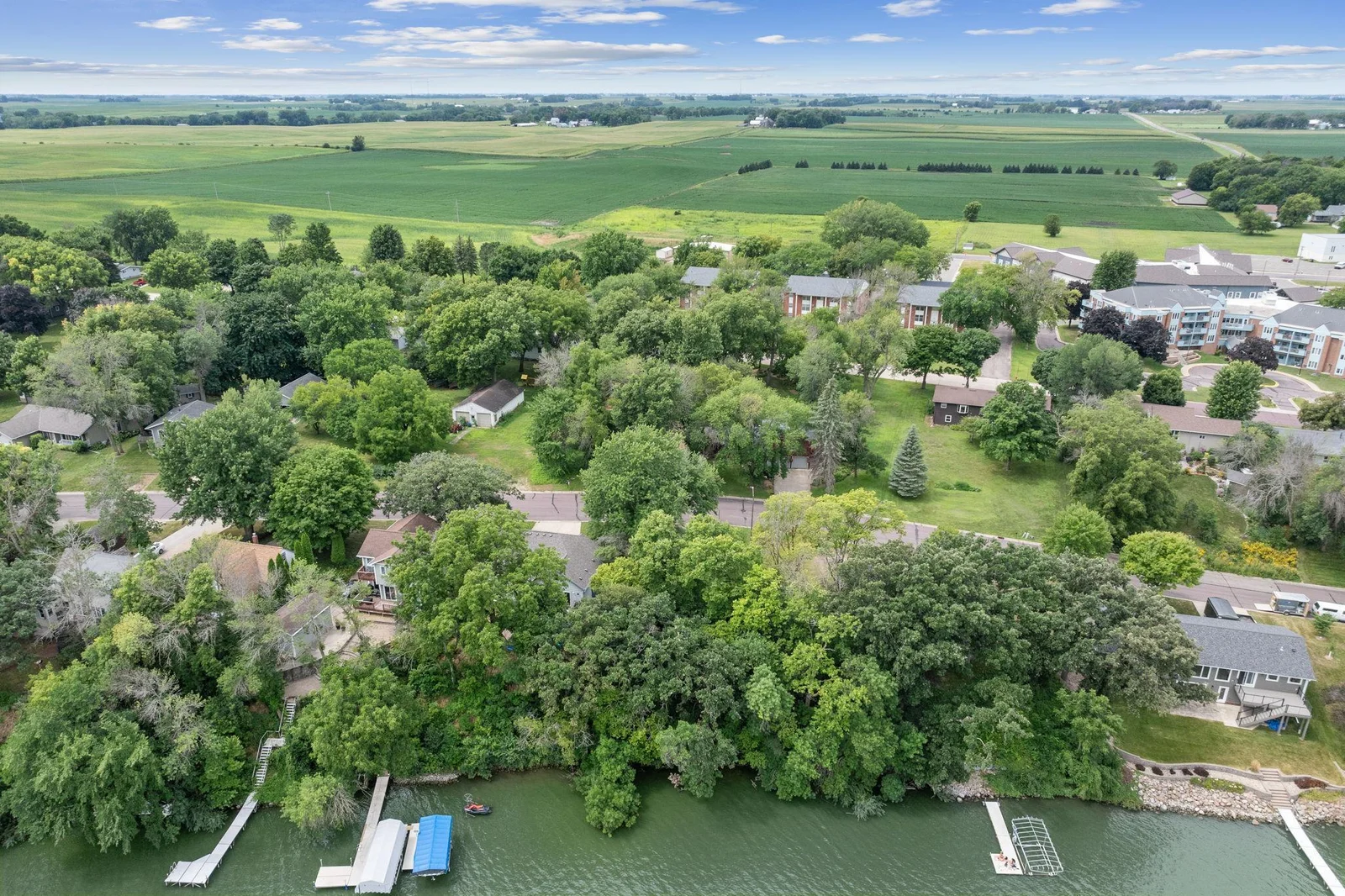 647 Shore Acres-6.jpg