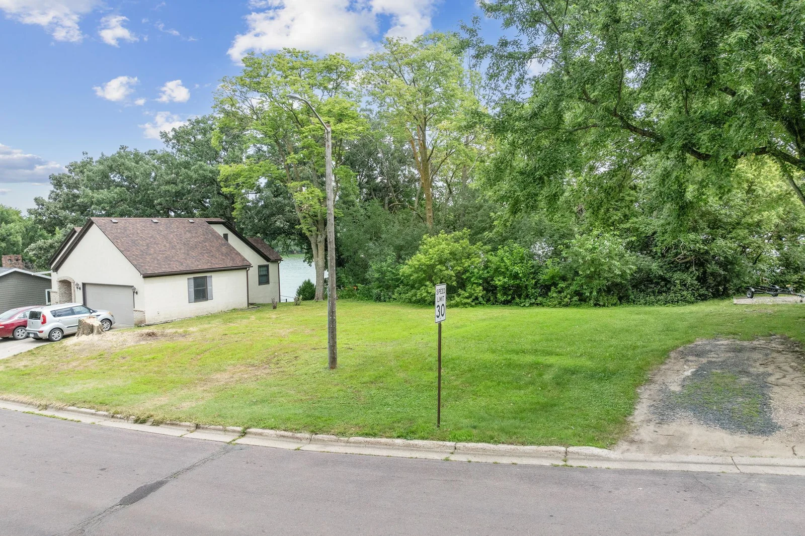 647 Shore Acres-9.jpg