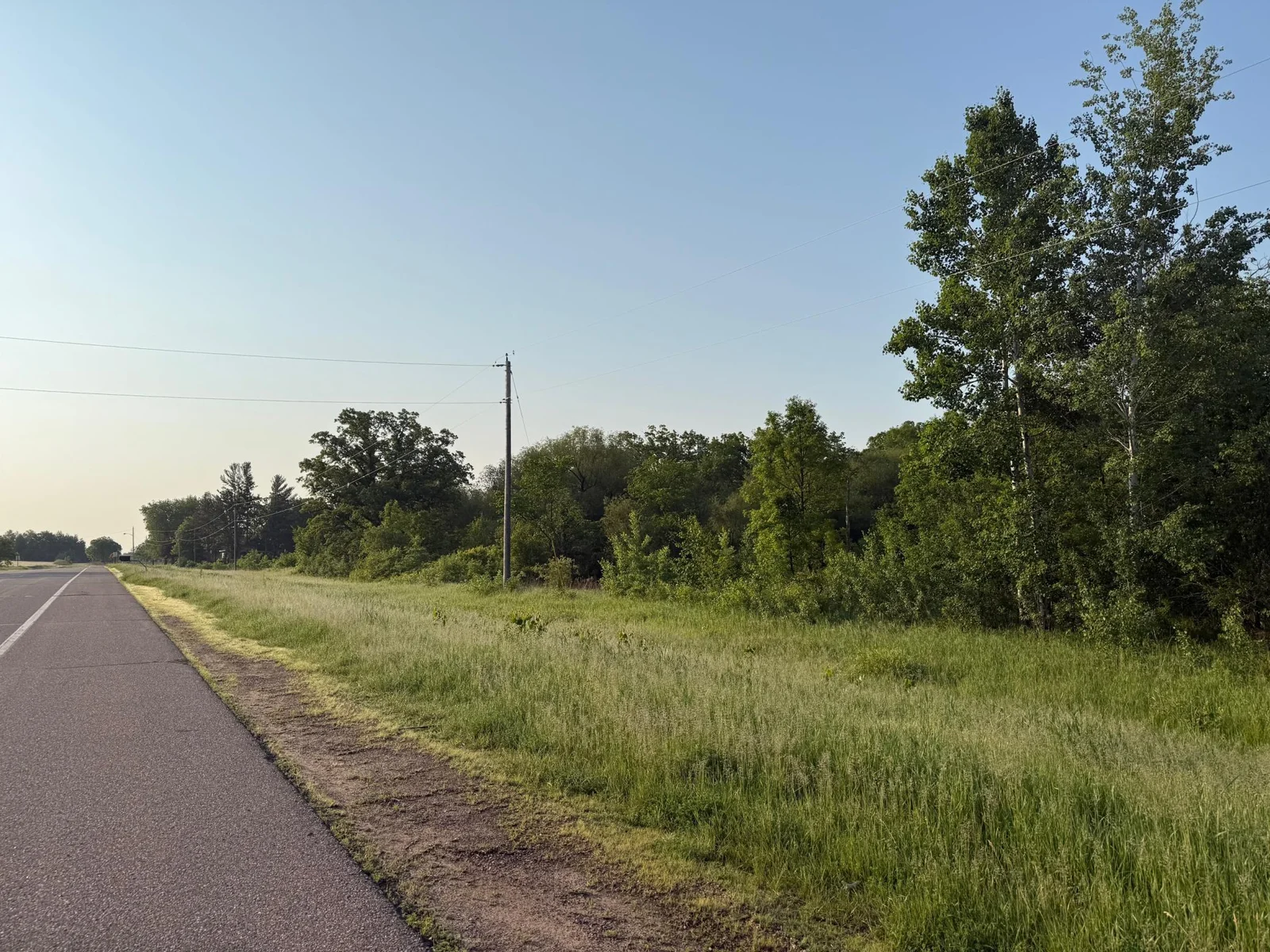 paved road to S.jpg