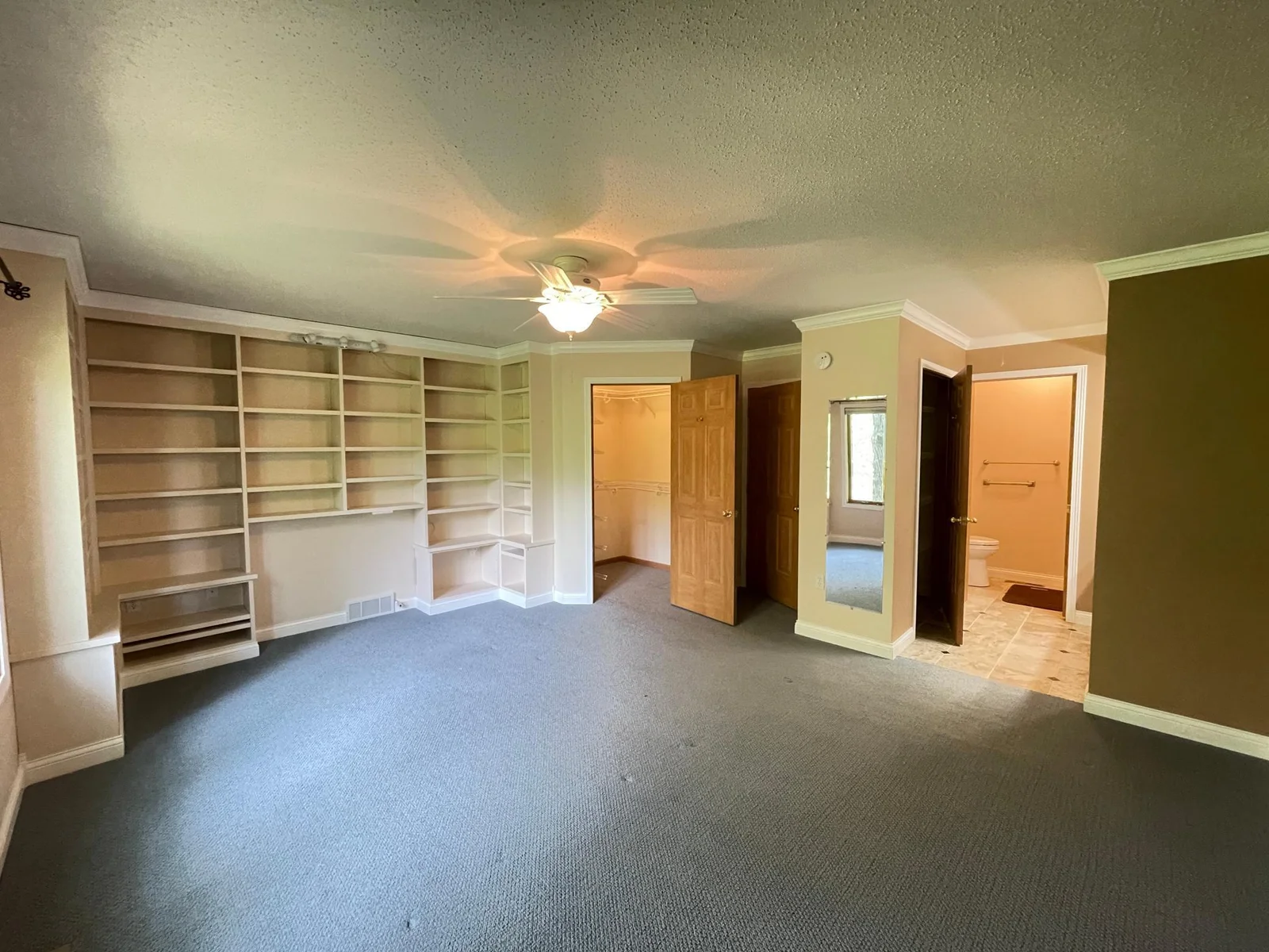 Primary Bedroom.jpeg