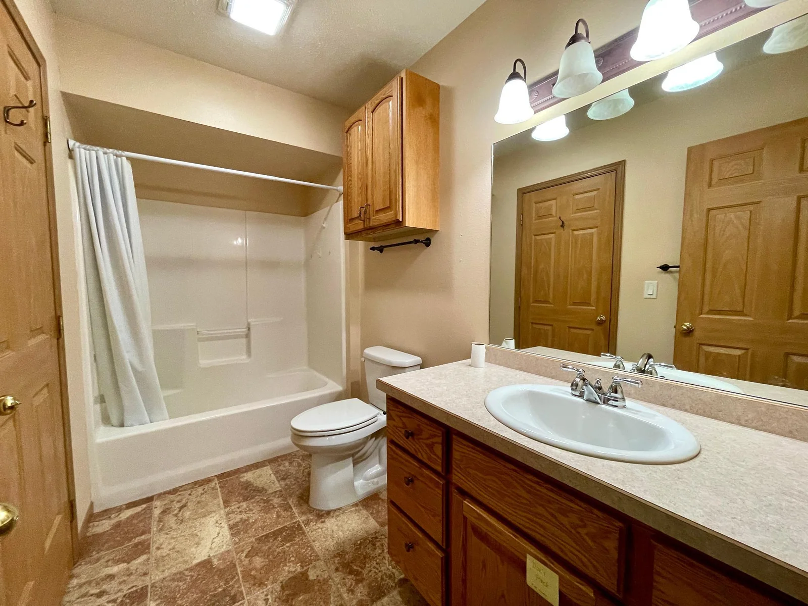 Lower Level Full Bath.jpeg
