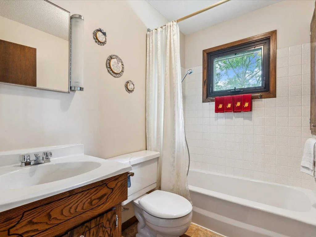 Full bathroom