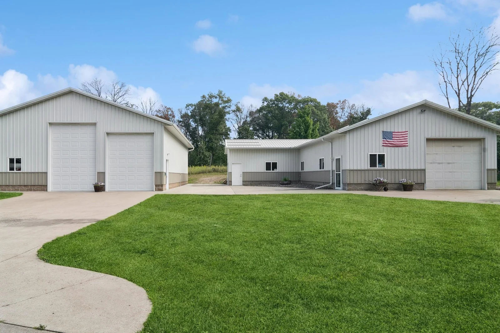 Photo 1 of 11570 42nd