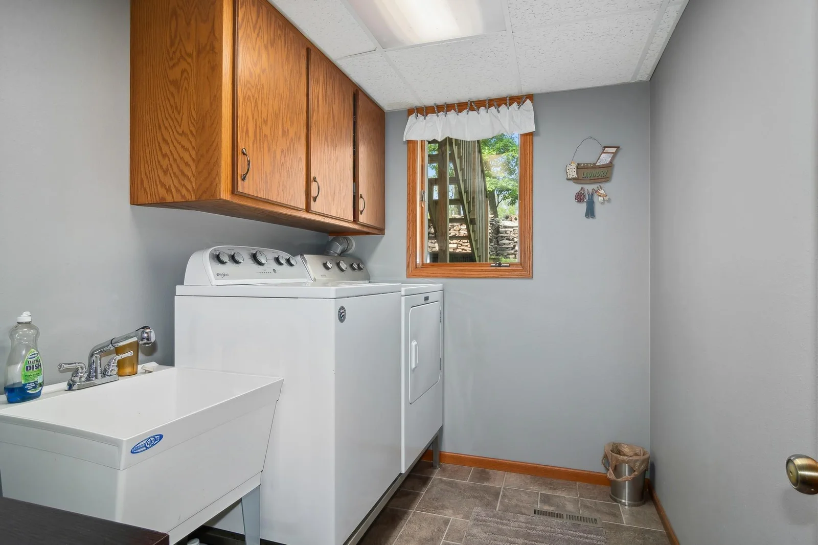 28_1157042ndStSE_44_LaundryRoom_DownloadforMLS_2000x1333.jpg