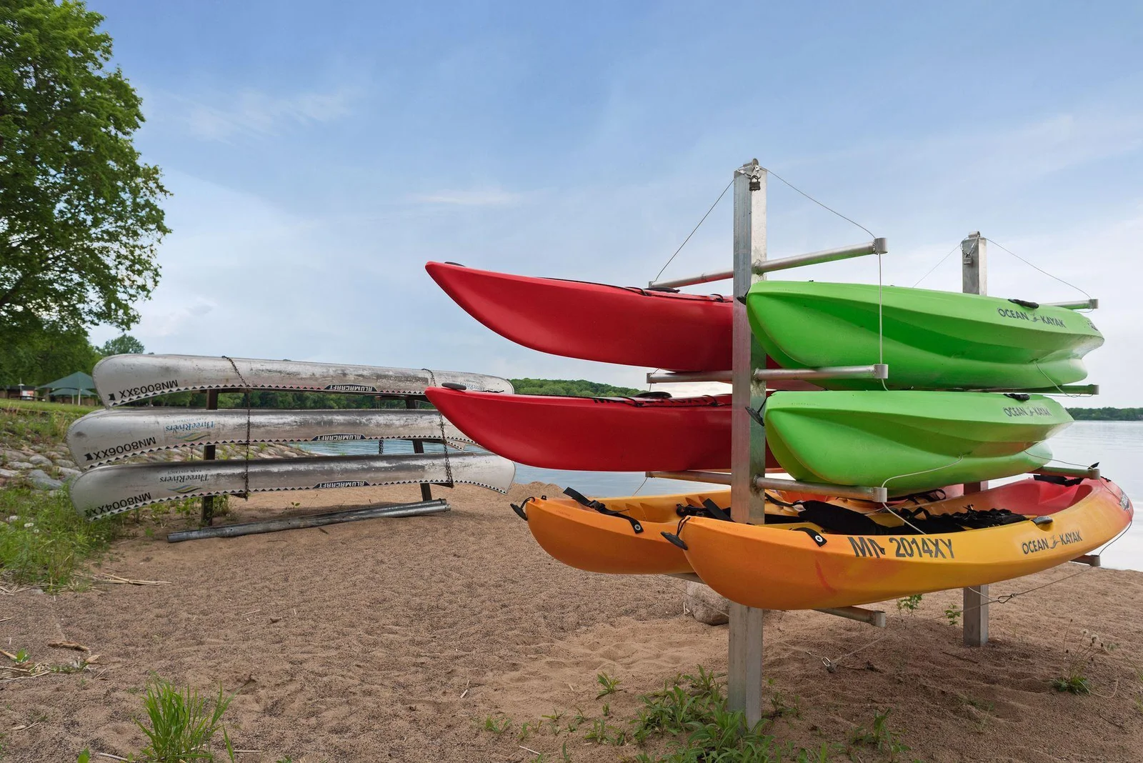 Get out and enjoy kayaks and canoes for a nominal charge at Lake Independence