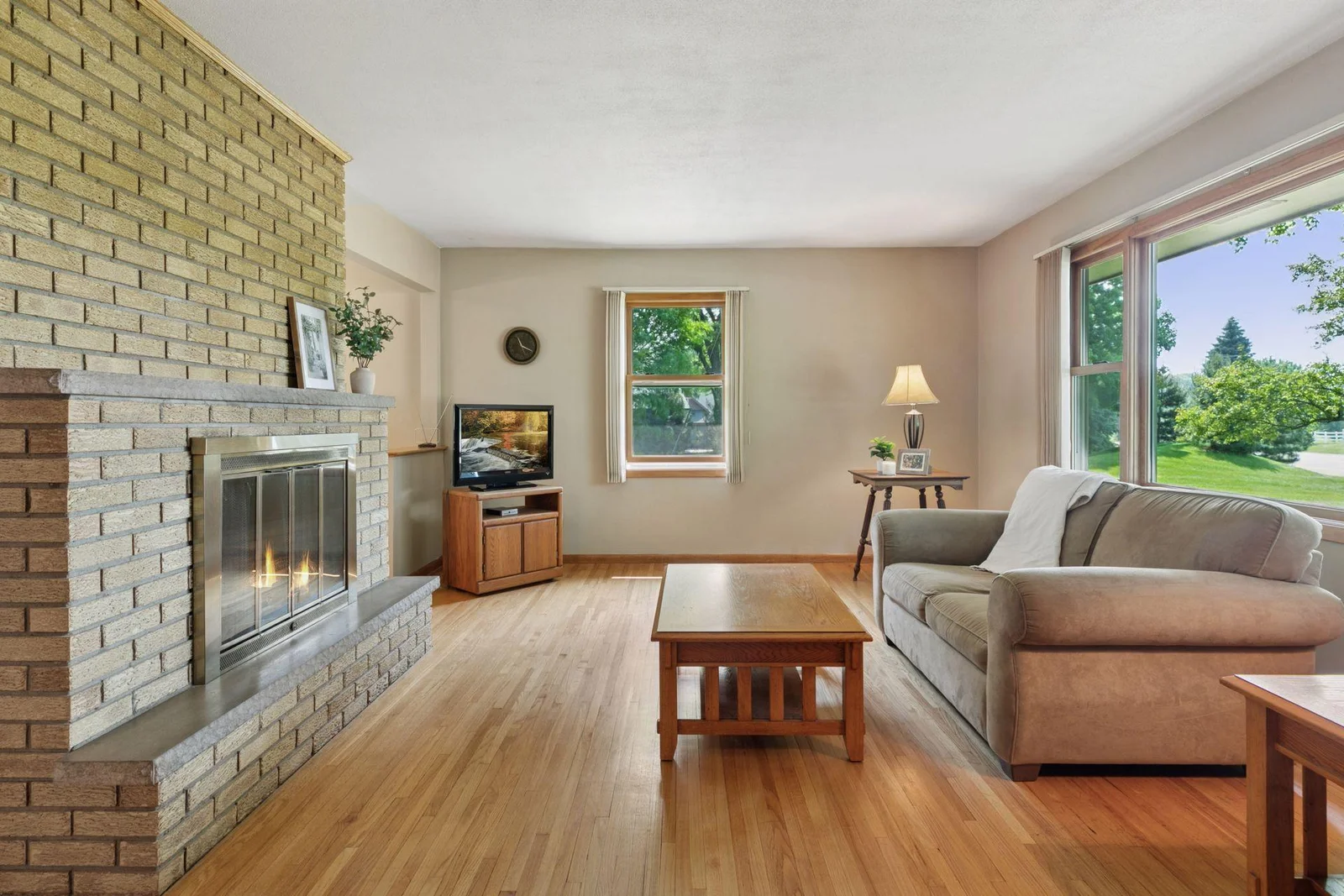 Huge picture window in the living room to allow for natural light!