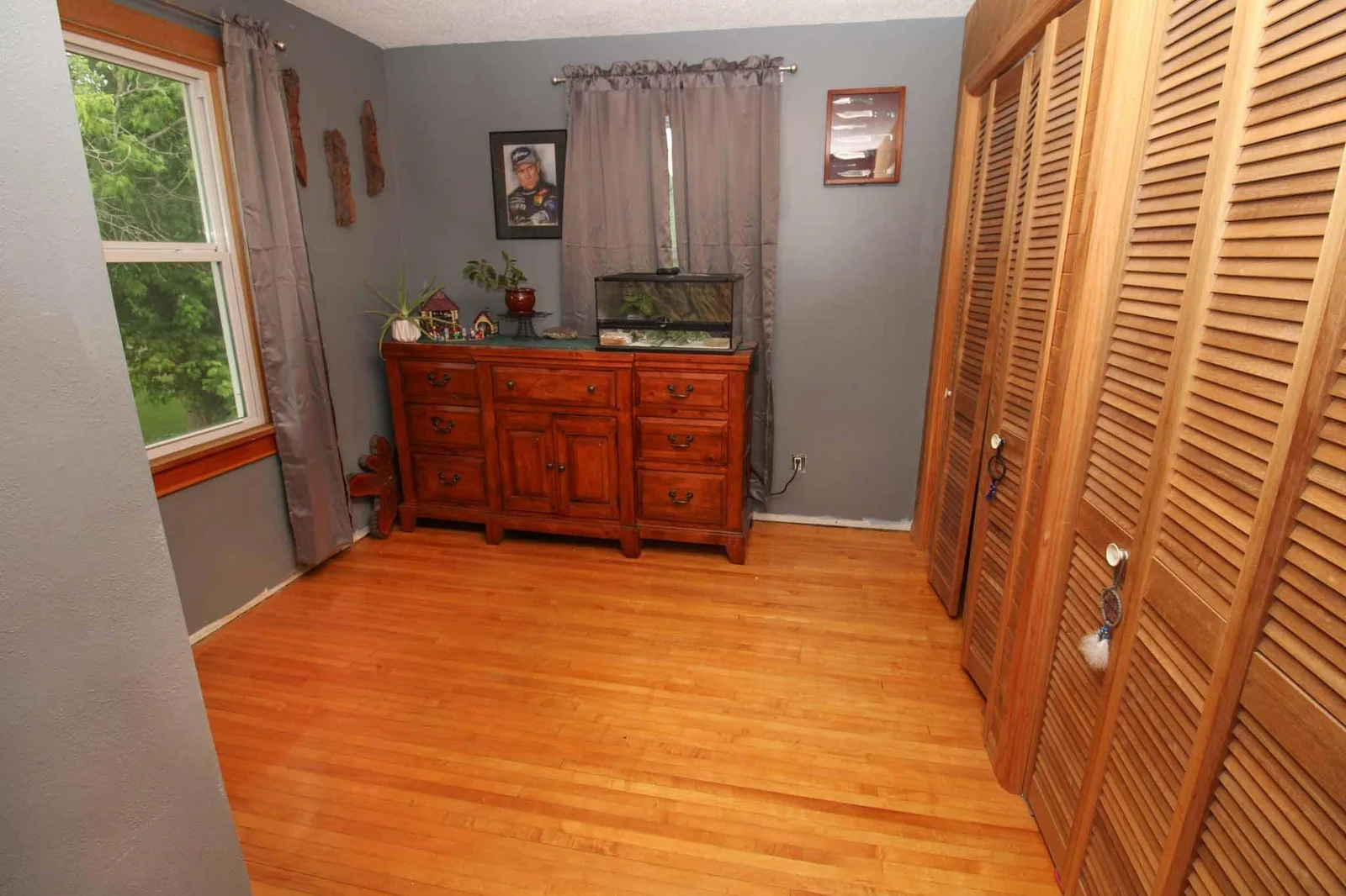 Primary Bedroom - walk-in closet