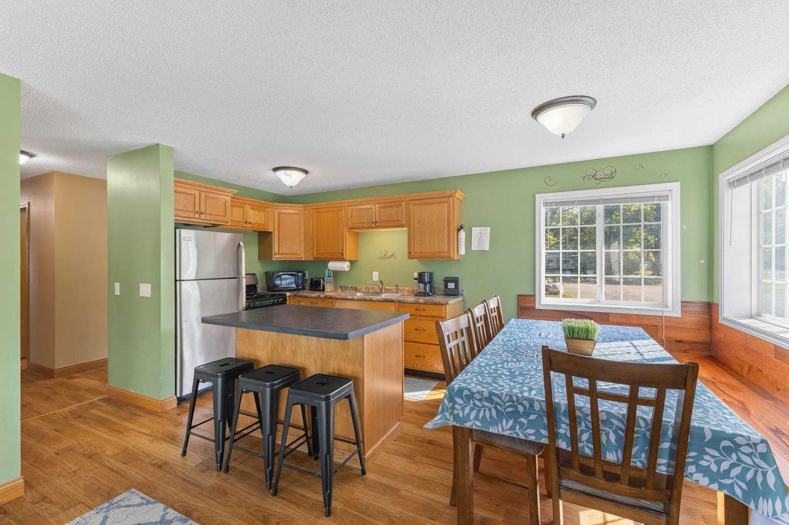 2nd kitchen and dining area..............