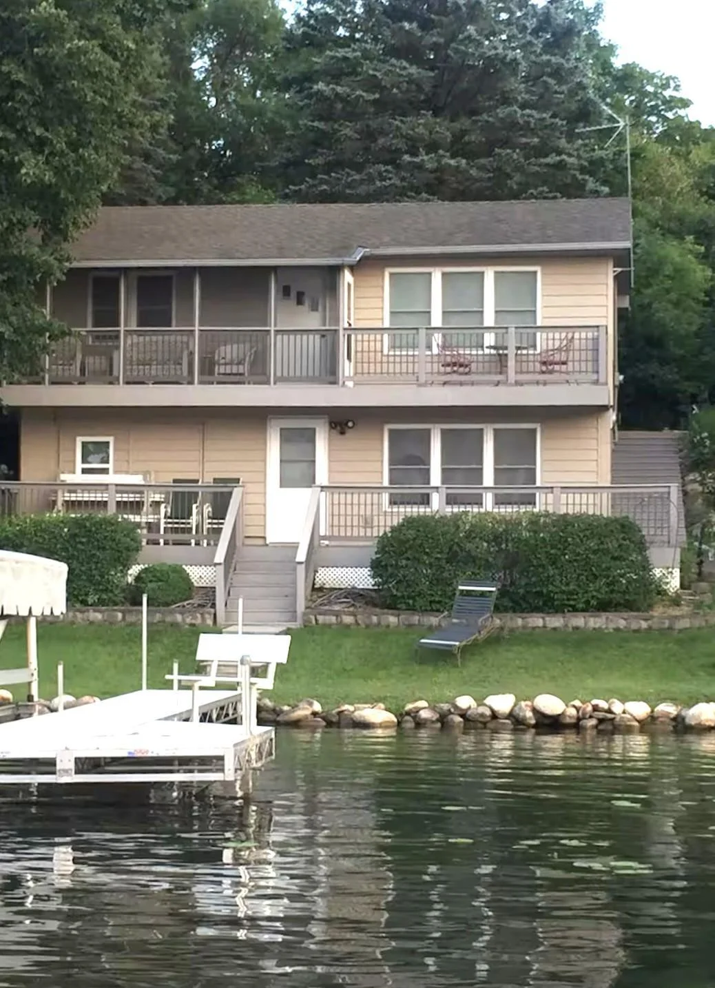 15 13394 Lake View.jpg
