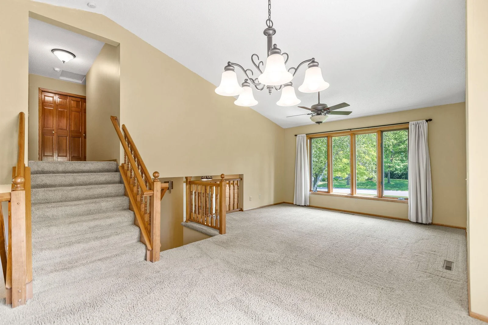 10-web-or-mls-6260 Wessel Ct (10).jpg