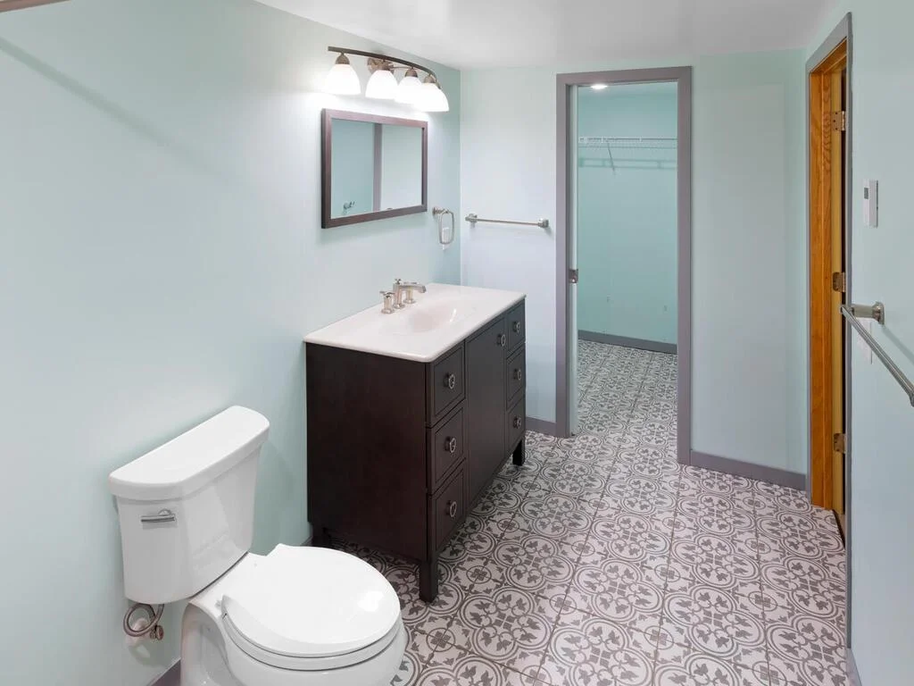 Primary 3/4 bath
