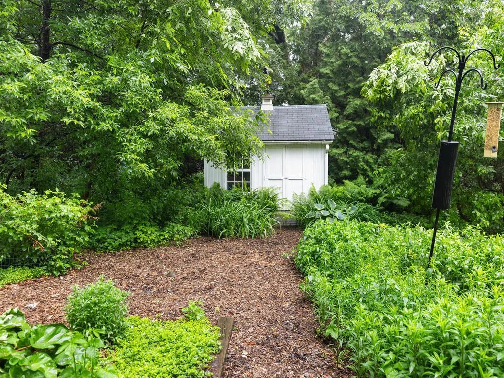 Storage shed