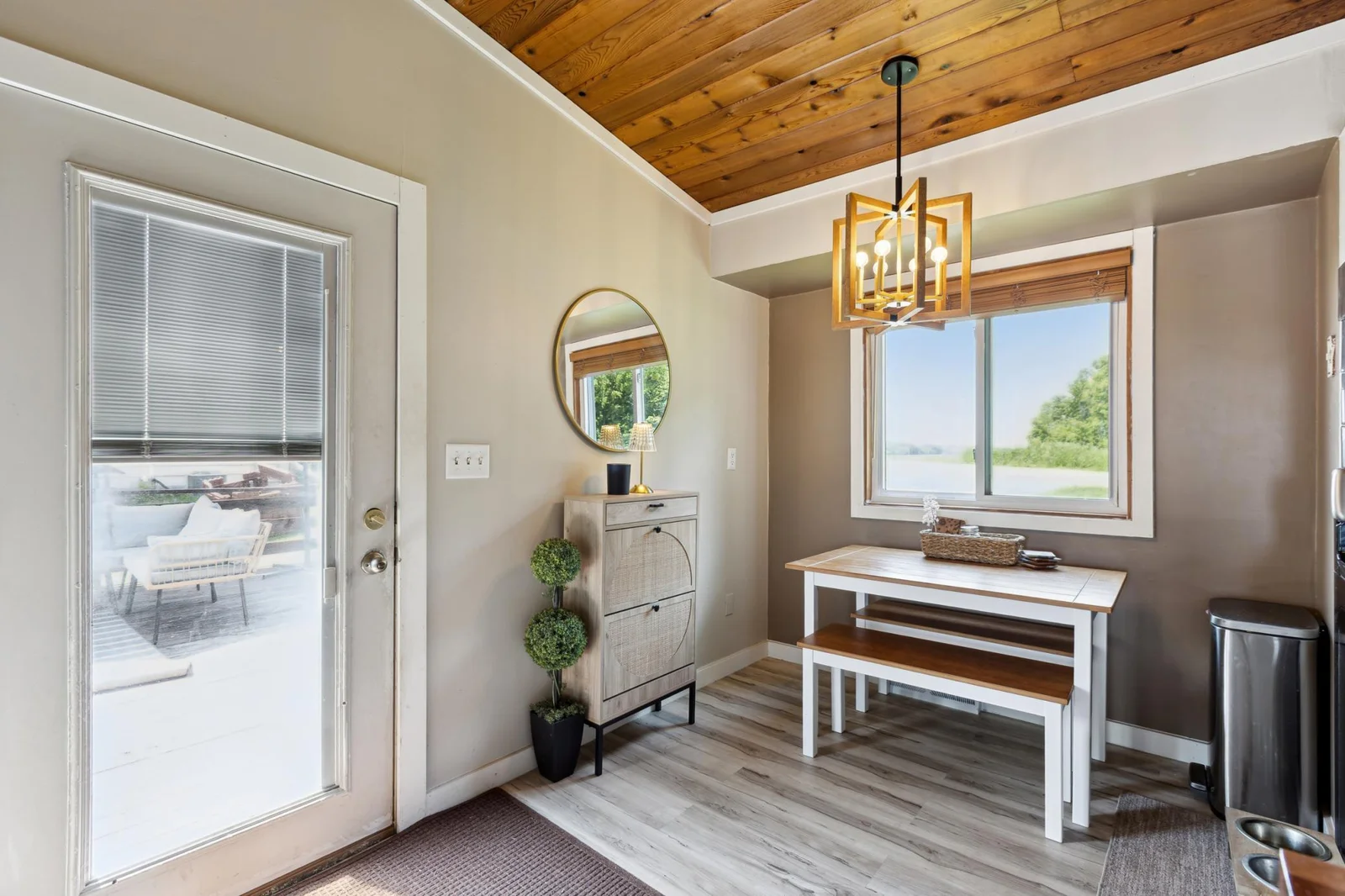 Entry way