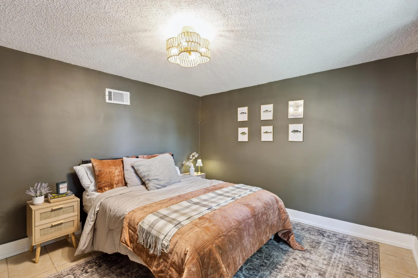 Guest bedroom in basement