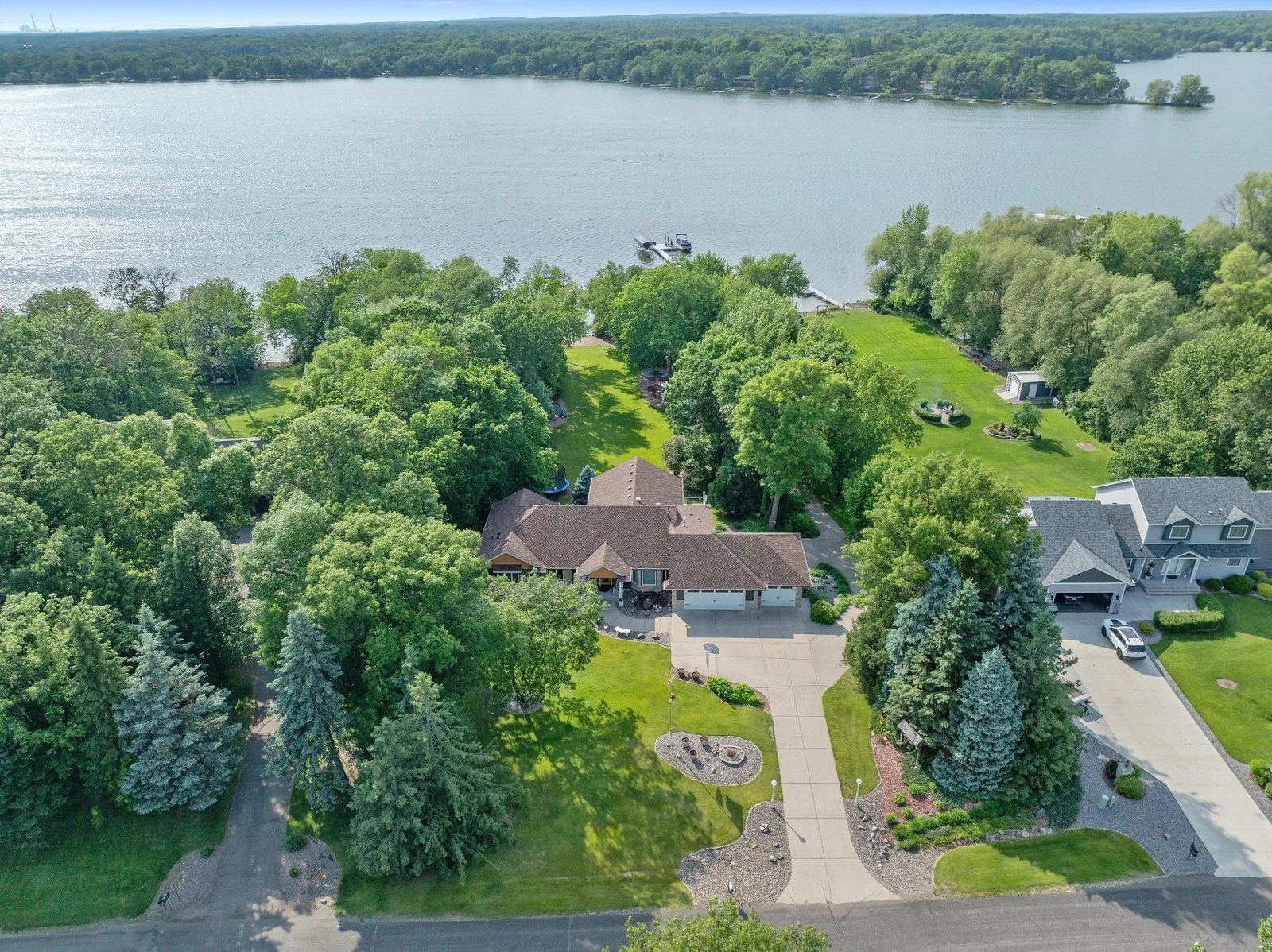 Flat level lakeshore on Eagle Lake-close to restaurants, shops, parks, and more!