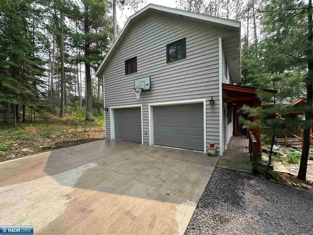 2-stall Garage