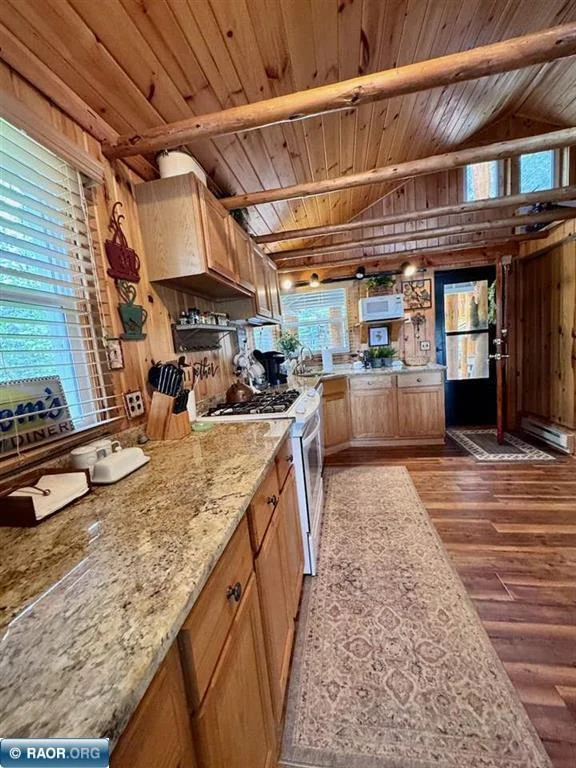 Convenient Kitchen