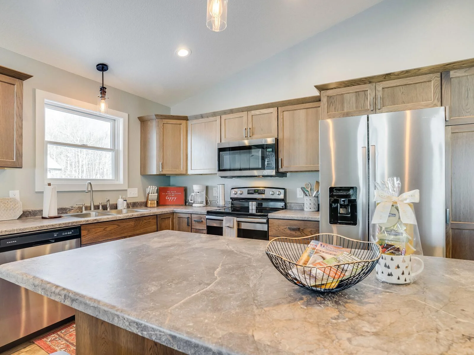17_2855_BirchwoodKitchen1_mls.jpg