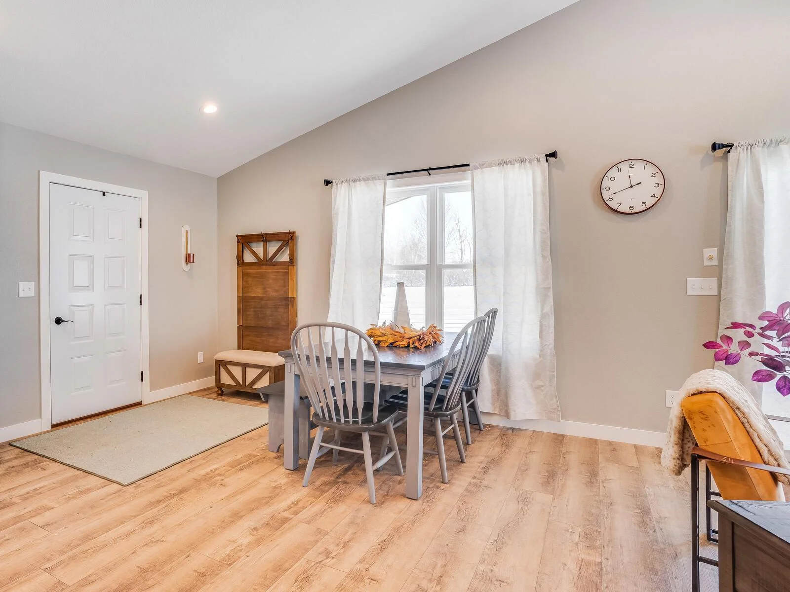 11_2855_BirchwoodDinette3_mls.jpg